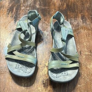 Merrell Green Sandals Comfort-Oriented Sandals